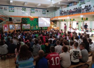 HATÁRTALANUL BEMUTATKOZÁS A NEMZETI ÖSSZETARTOZÁS JEGYÉBEN