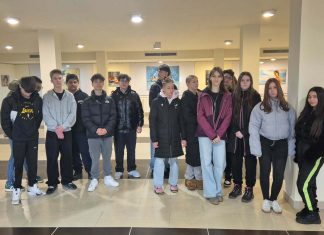 Két művészeti kiállítást tekintett meg a 8.a osztály